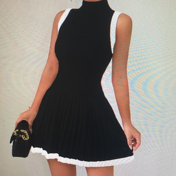 Dresses & Skirts - Elegant Black and White Maxi Dress